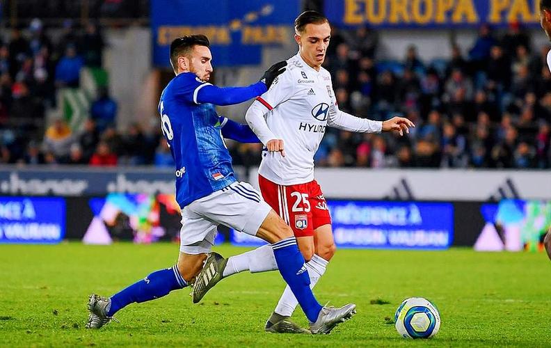 每体：巴萨已明确表示，不会为合同只剩六个月的球员支付转会费（每体：巴萨表态，合同仅剩半年的球员不付转会费）