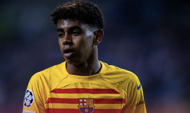 德罗西：对阵卡利亚里是一场保级对决战，希望球员们全力以赴（德罗西：与卡利亚里上演保级生死战，盼全队拼尽全力）