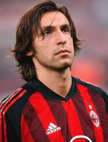 萨顿：曼联有几名球员因非洲杯缺席，本轮英超我看好纽卡斯尔获胜（萨顿：非洲杯致曼联多人缺阵，本轮英超更看好纽卡取胜）