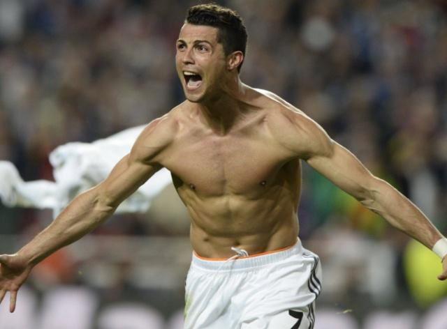 封神！62岁穆帅2射正绞杀64%控球，皇马决定欧冠生死？